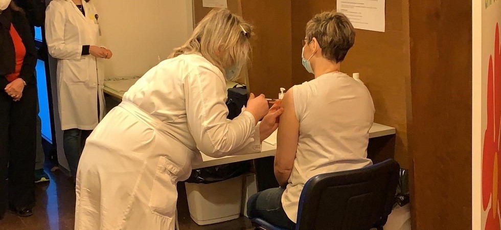 Ingegnera di 30 anni deve andare per lavoro in un Paese a rischio Covid